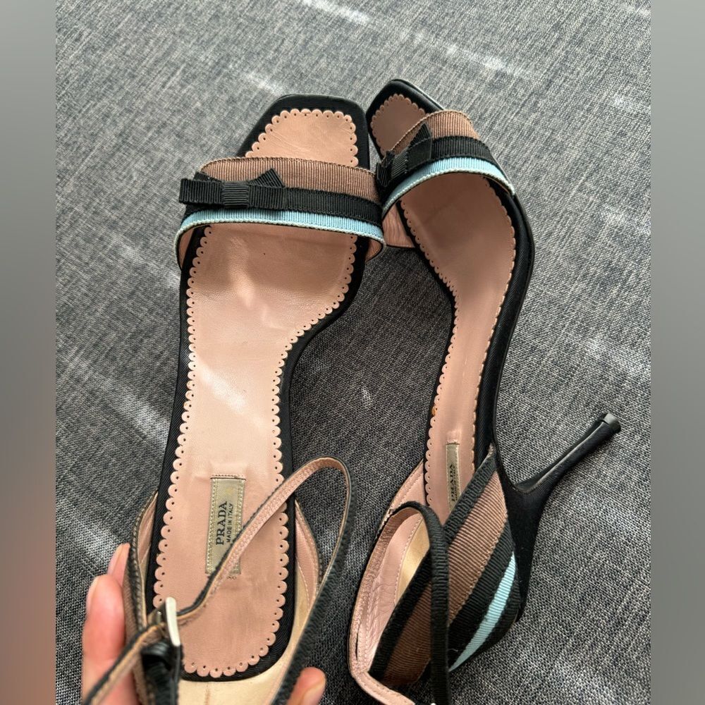Prada Blue, Black, and Brown Grosgrain Striped Ankle Strap Heels with Bow Sz 40 - Picture 9 of 16